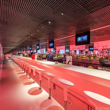 Hotel Su & Aqualand Antalya Exterior foto The bar at the 2012 London Olympics