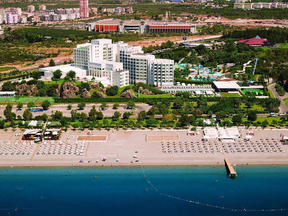 Hotel Su & Aqualand Antalya Exterior foto Aerial view of the hotel