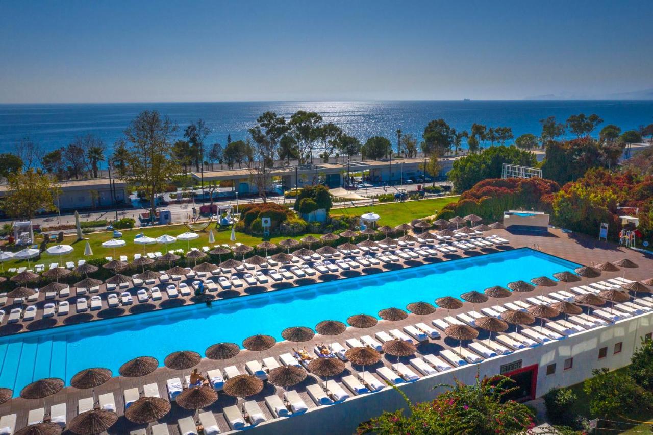 Hotel Su & Aqualand Antalya Exterior foto The pool at the Hyatt Regency La Jolla