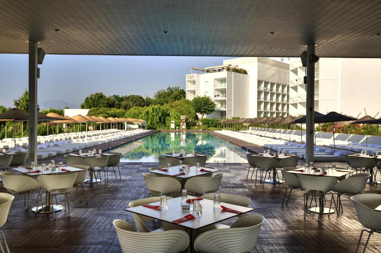 Hotel Su & Aqualand Antalya Exterior foto The restaurant at the hotel