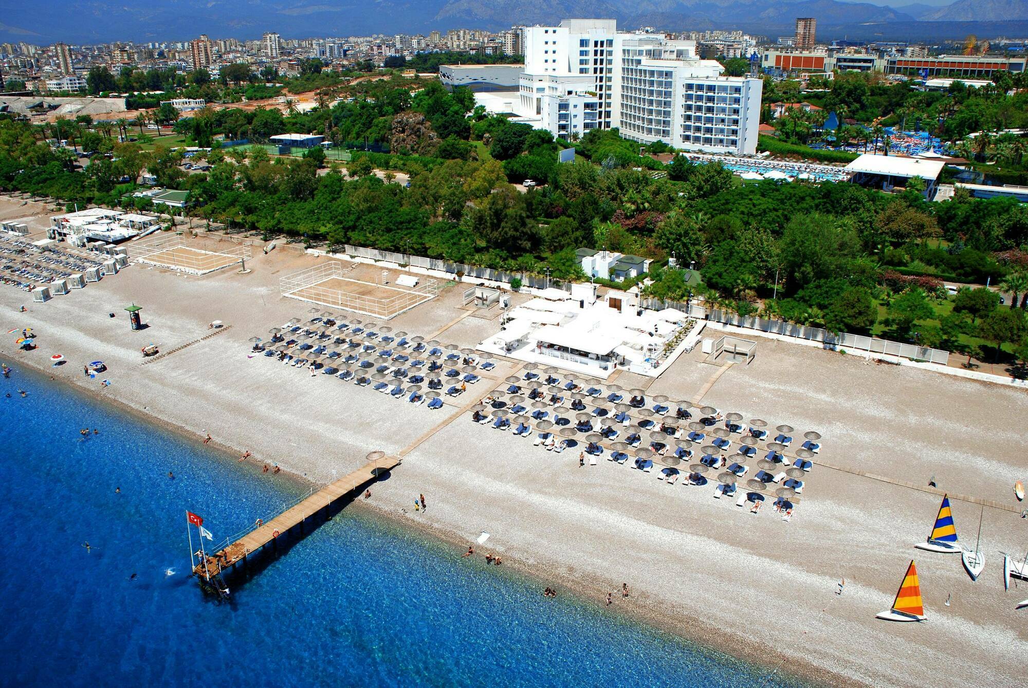 Hotel Su & Aqualand Antalya Exterior foto Aerial view of the beach