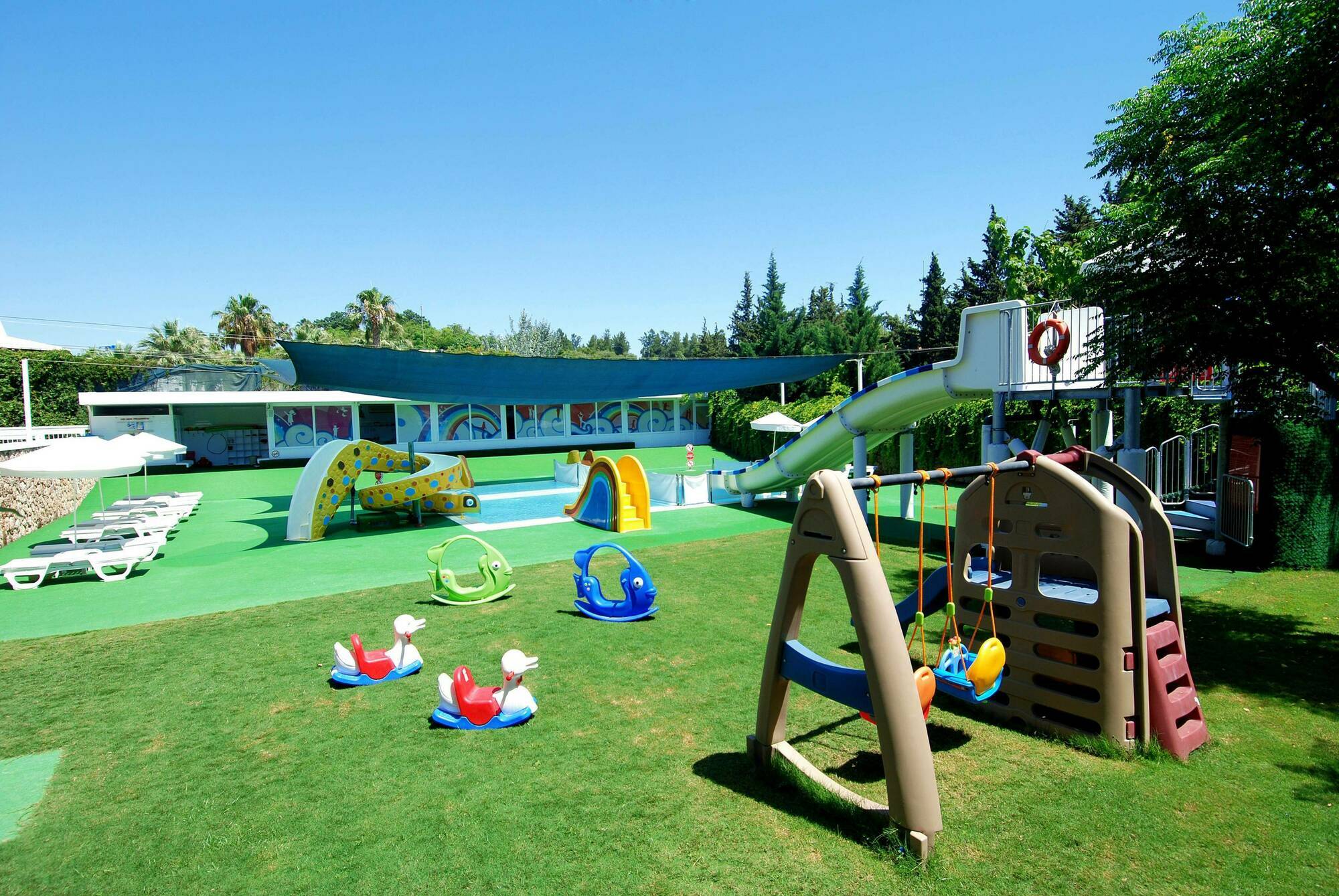 Hotel Su & Aqualand Antalya Exterior foto Playground at the hotel