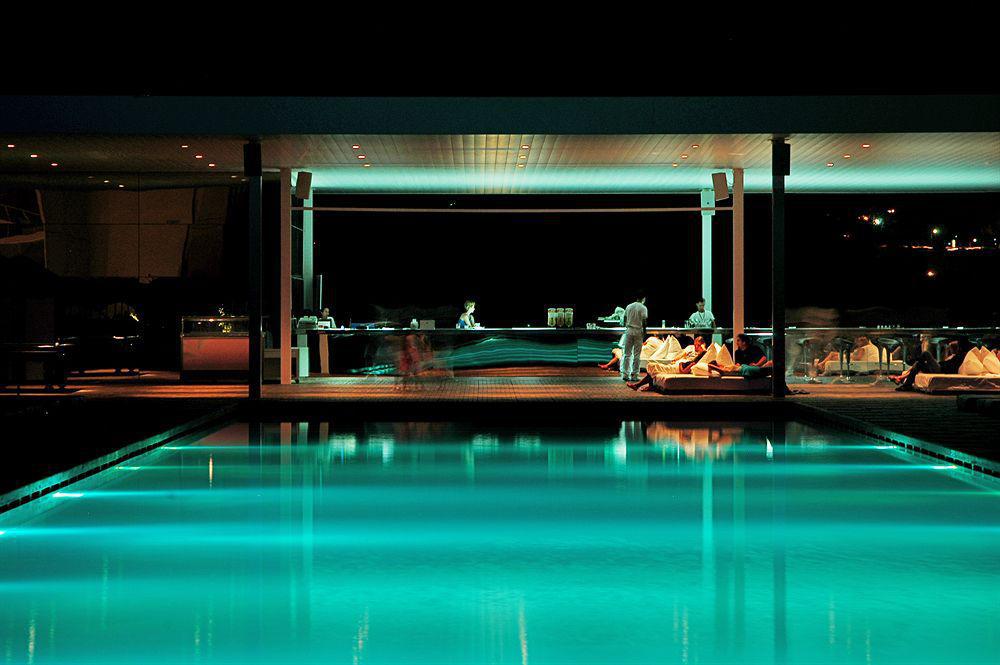 Hotel Su & Aqualand Antalya Exterior foto The pool at the Mandarin Oriental, Munich